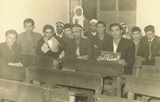 السـيرة المصـورة لـ آية الله قاسم